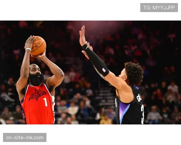 阿特金森明确哈登莫布里挡拆为杀招 骑士进攻空间因阵容调整获改善